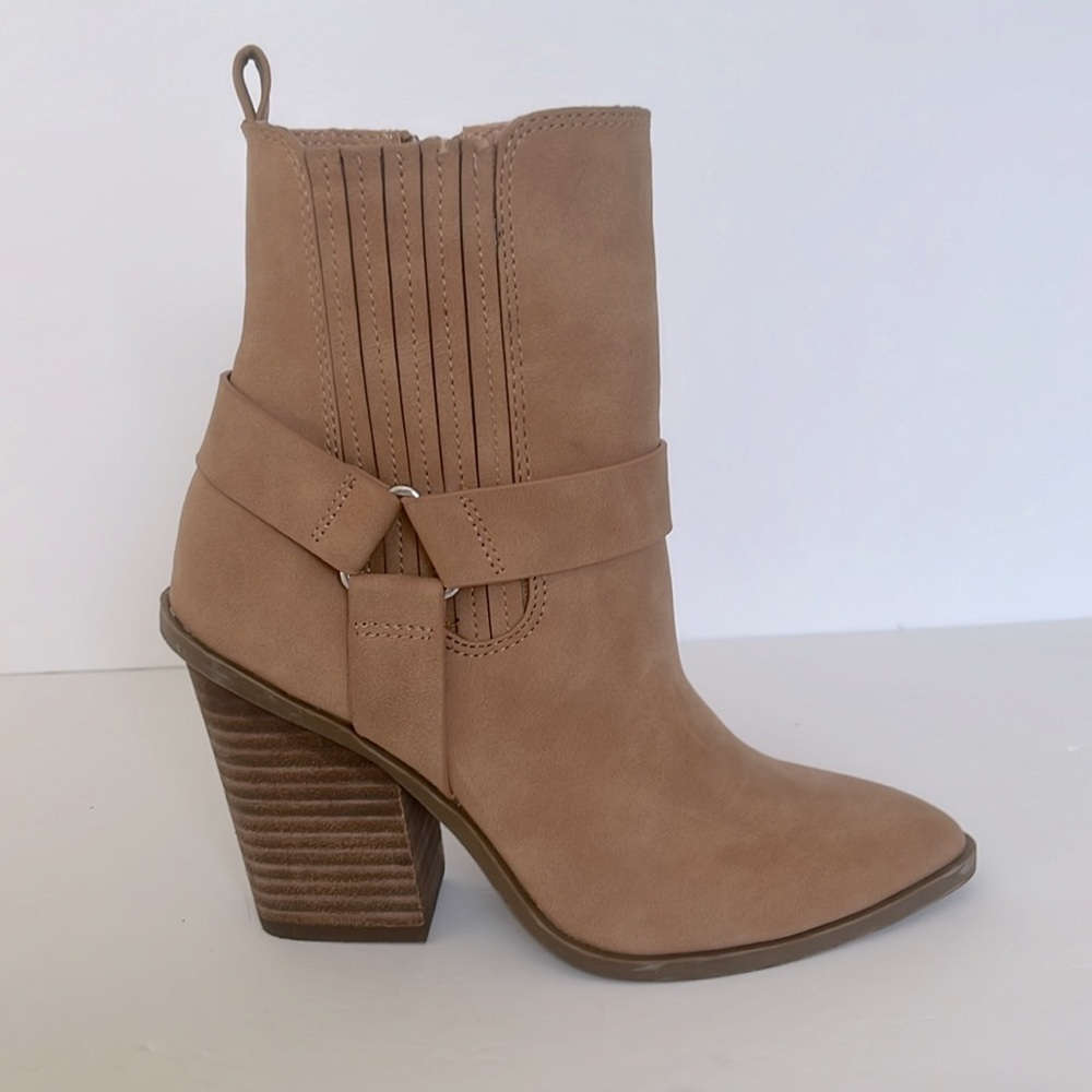 DV Dolce Vita Women’s Nilano Light Brown Western Inspired Ankle Boots Size 5 New